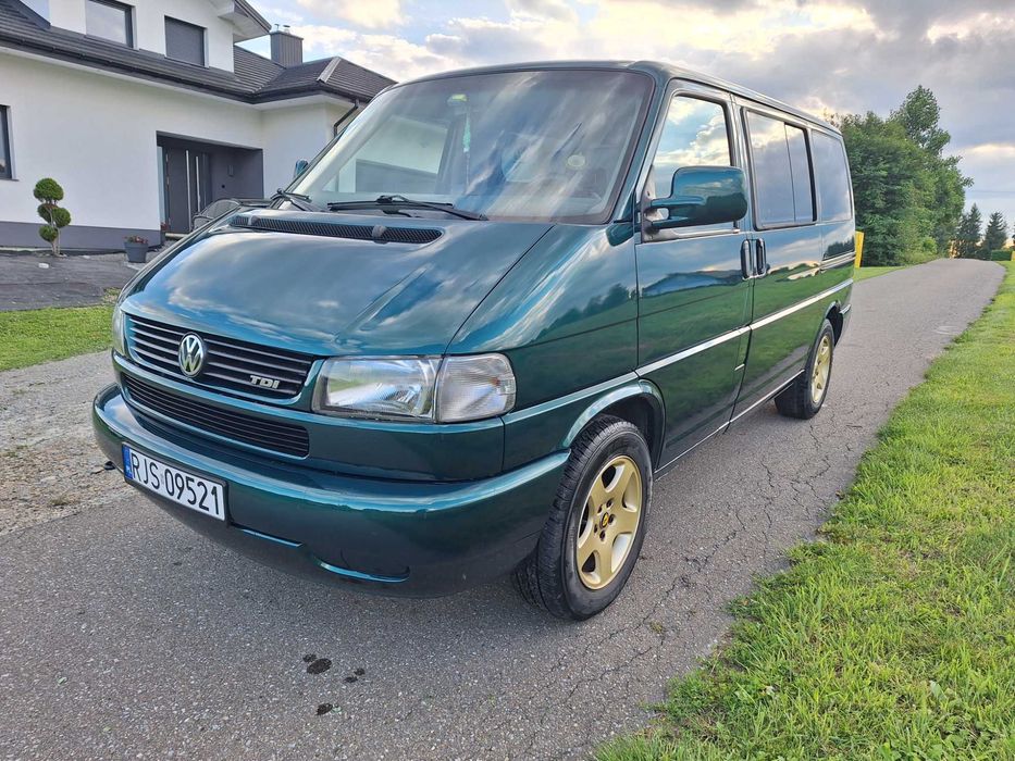 Volkswagen Transporter Caravelle 2.5tdi