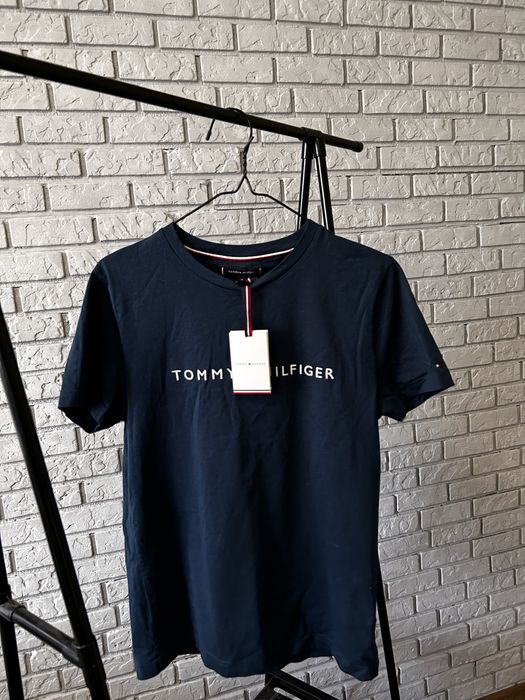 Нова футболка tommy hilfiger