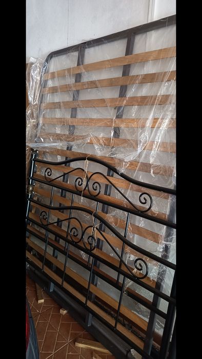 Vendo cama e estrado