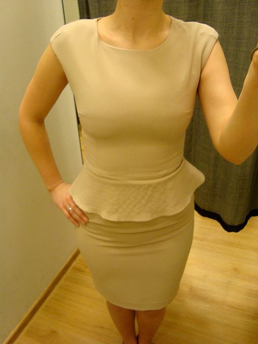 Beżowa Sukienka Baskinka XS Top Secret