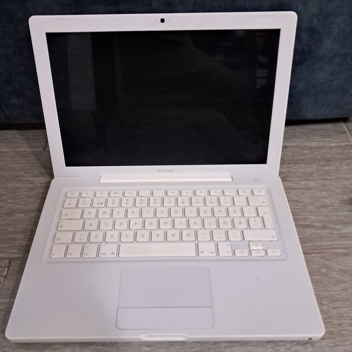 Продам ноутбук MacBook