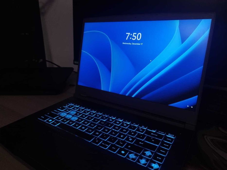 Portátil Gaming - MSI Thin B12UC