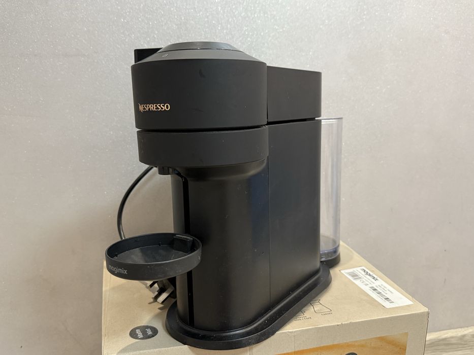 Кавоварка капсульна vertuo next