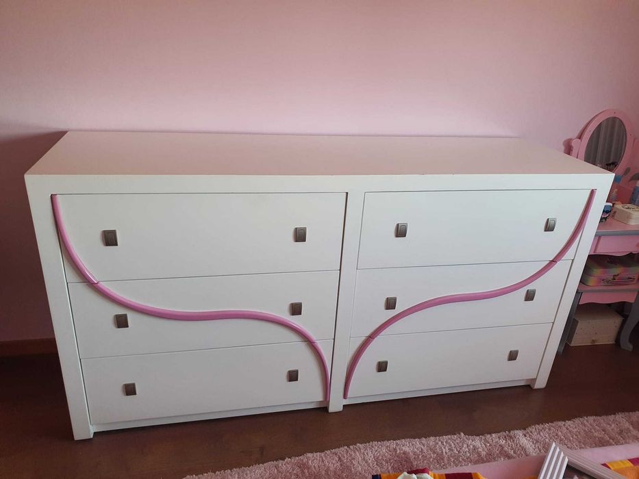 Quarto de menina completo