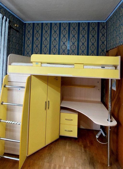 Дитяче + підліткове  двоярусне ліжко.