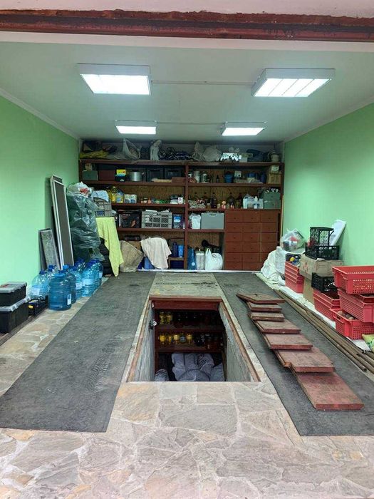 Продам 3к Шкільна 22а Петропавлівська Борщагівкa та  гараж