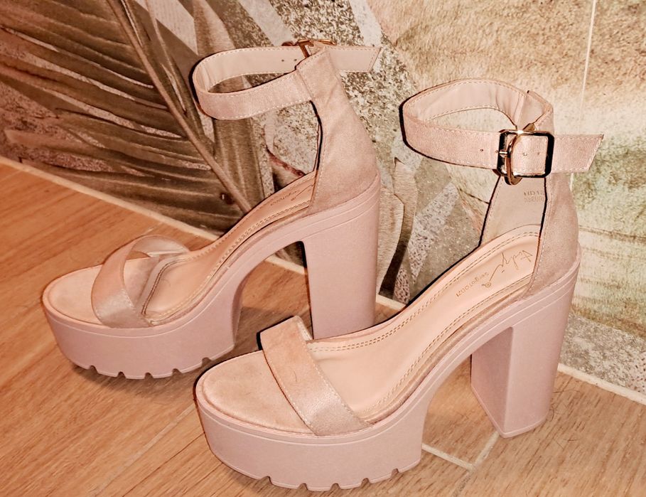 Sandały na platformie pudrowy róż 38