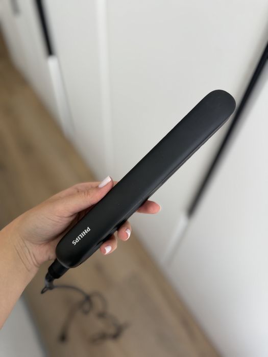 Випрямляч для волосся Philips