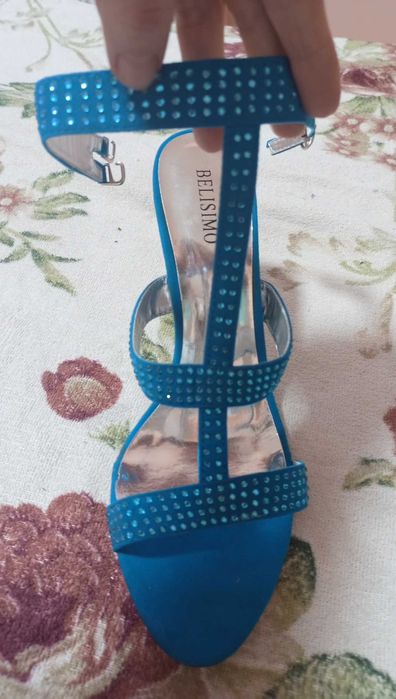 Босоніжки зі стразами