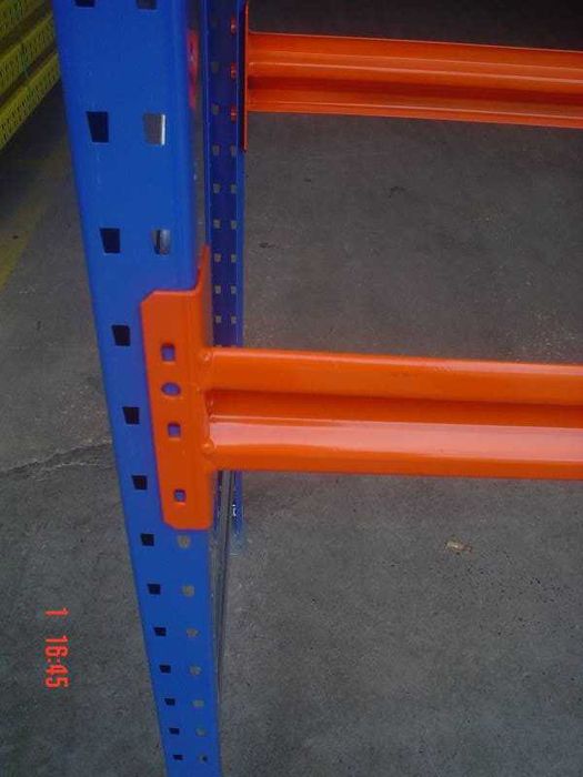 estantes seminovas de arrumação diversa armazém garagem