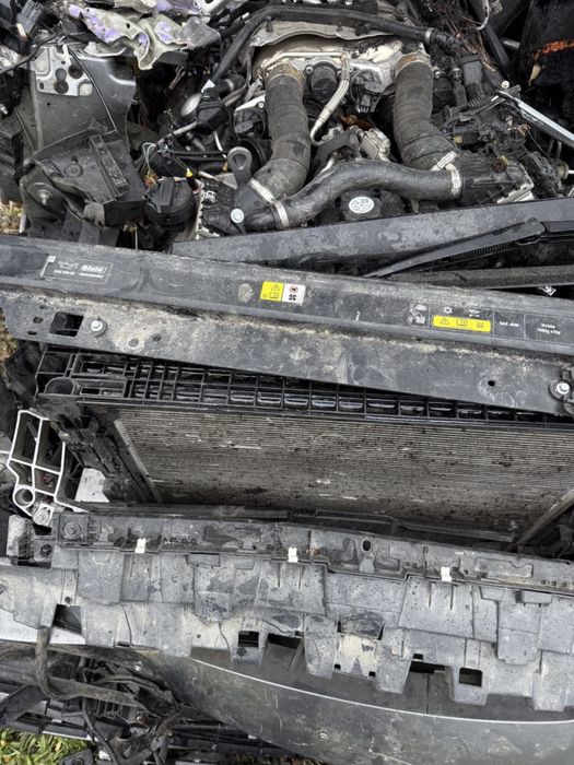 Range rover vogue 2023 бензин 4.4 дтп