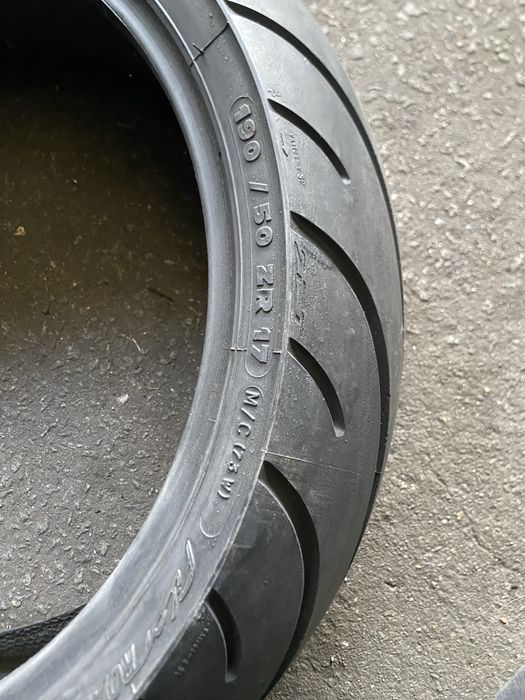 Pneu de Mota 190/50/17 - Michelin Pilot Road 2