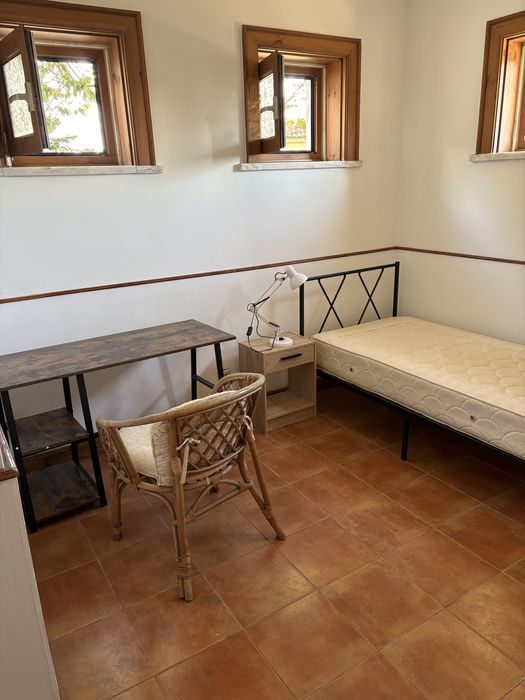 Quartos espaçoso junto à natureza