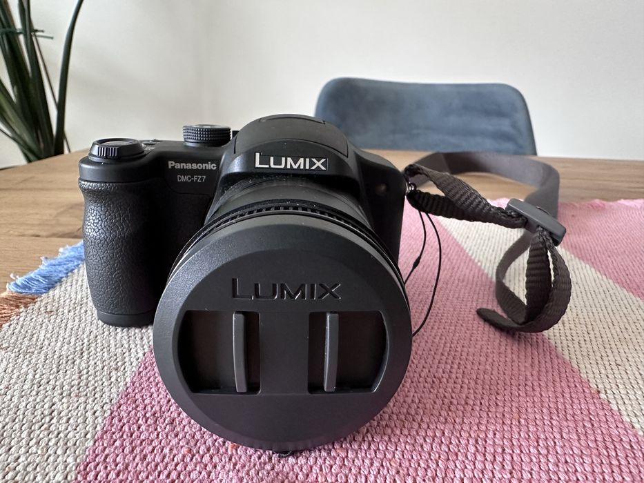 Panasonic Lumix DMC-FZ7 – stan idealny, komplet akcesoriów