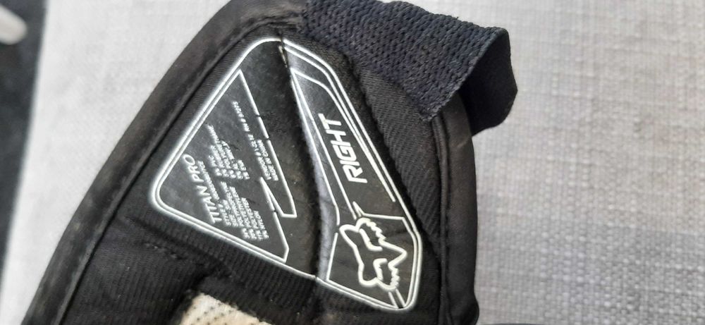 Cotoveleiras FOX titan pro