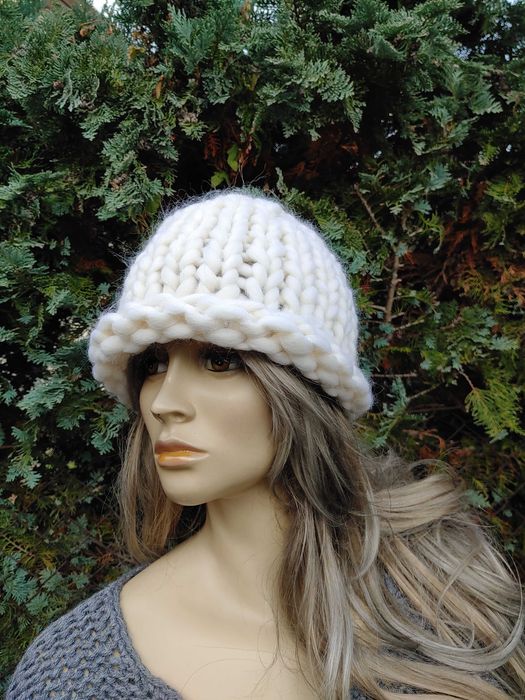 Olbrzymia czapka z wełny merynosa kapelusz handmade