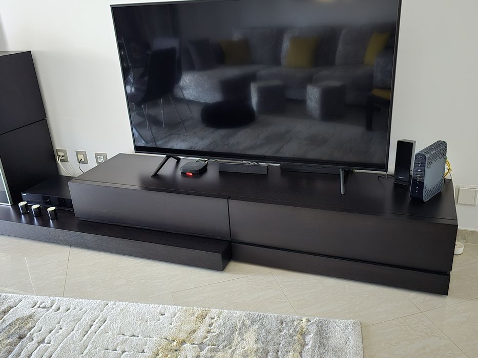Móvel de Sala castanho escuro