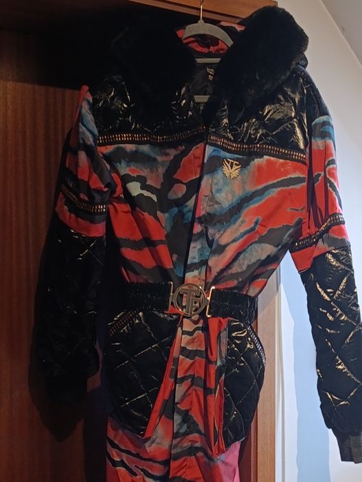 Piękny kardigan płaszcz T.A.T.U