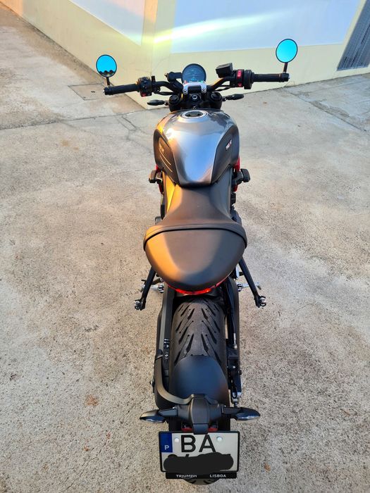Triumph Trident 660