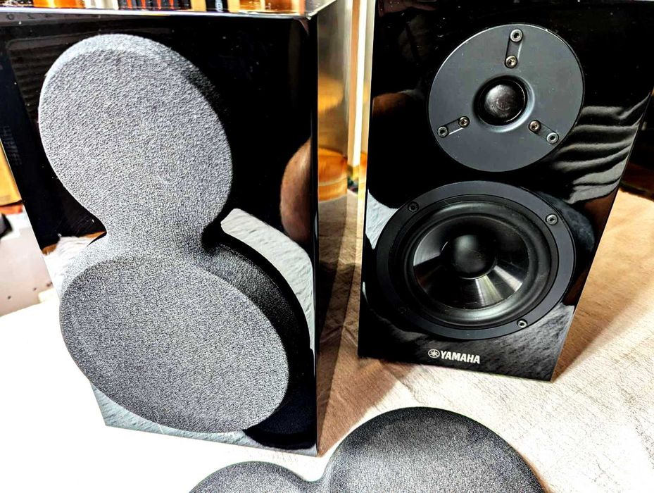 Yamaha R-840 — елегантний музичний центр для поціновувачів якості