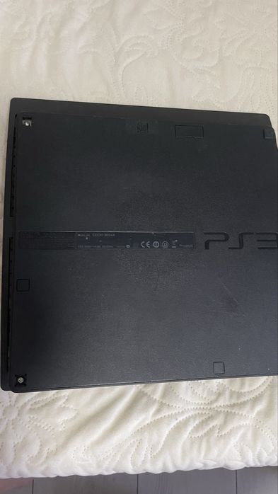 Продам ps 3 б/у в комлекті джойстики