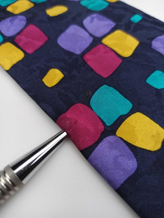 cacharel paris granatowy jedwabny krawat geometryczny mpe74