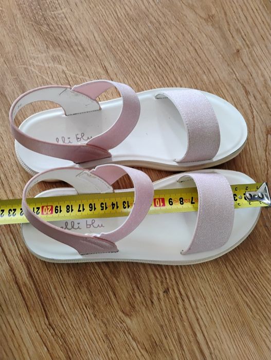 Buty dla dziewczynki