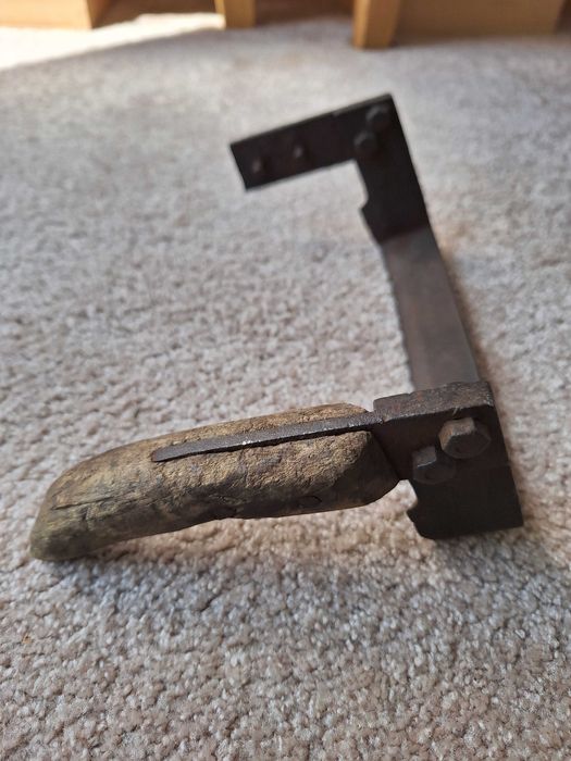 Stary Ośnik do korowania