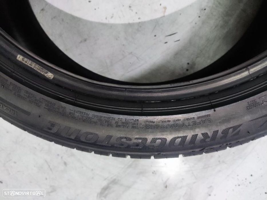 2 pneus semi novos 235-40r19 bridgestone - oferta dos portes