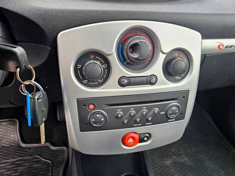Renault Clio 1.2i 16v 140.000Km 03/2009