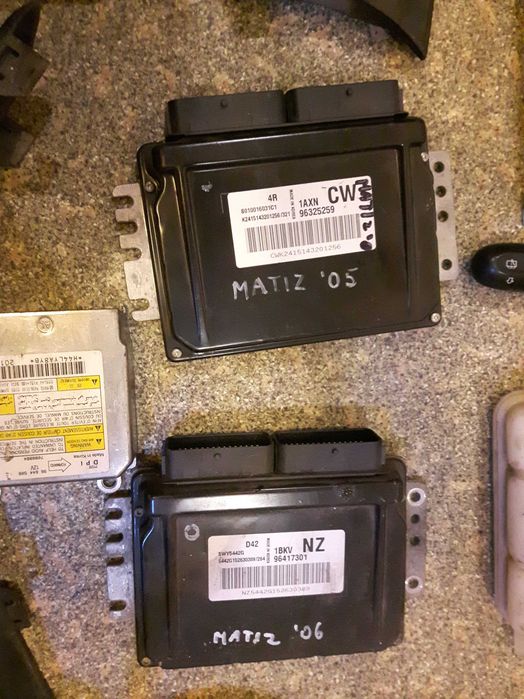Chevrolet Kalos/ Matiz  1,0  1,2 8 V 05 r. -Rozrusznik i inne części