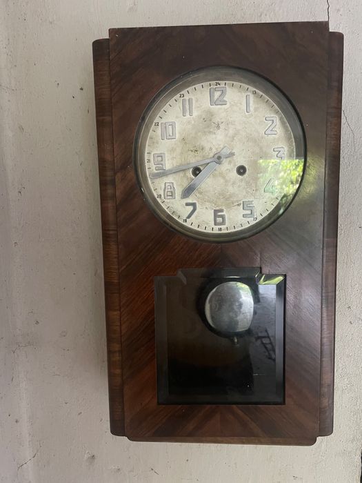 Zegar na ścianę ścienny wiszący z wahadłem mechaniczny