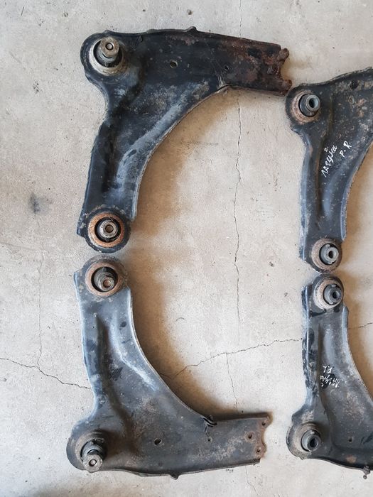 Передні ричаги,речаг,тяги,ступиці,супорт. Renault Laguna 2.Рено лагуна