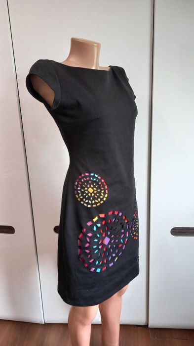 р. S 44 desigual черное платье с вышивкой с открытой спиной сукня