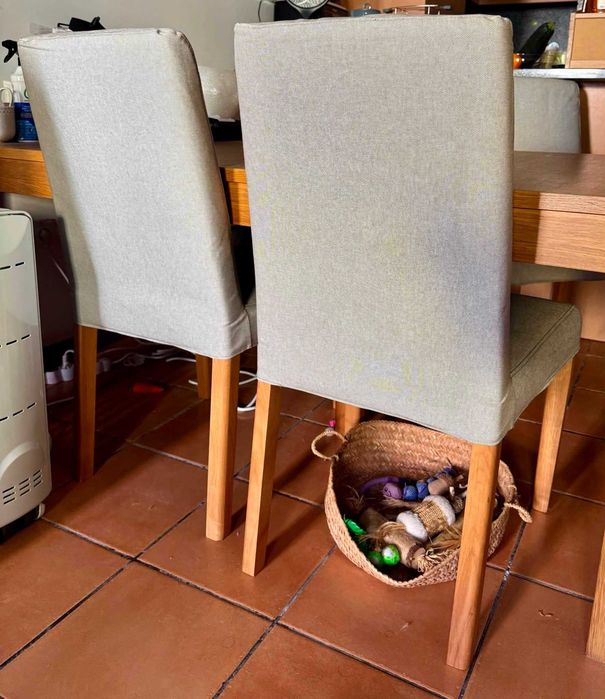 4 x cadeiras de mesa de jantar cinzento claro da IKEA BERGMUND 120€ para todos!!
