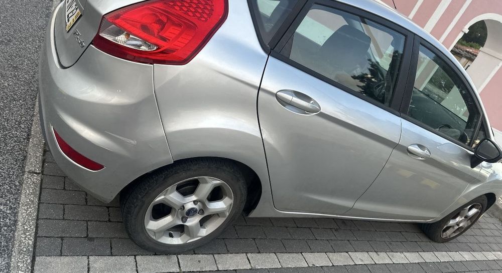 Ford fiesta pintura ok