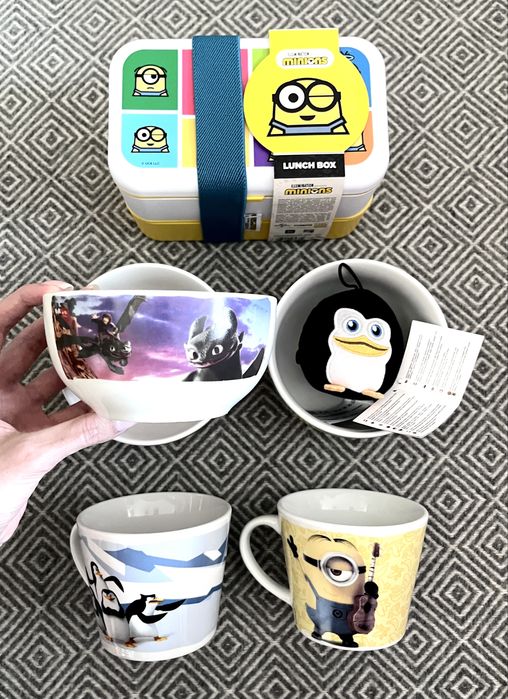 Zestaw naczyń dla dzieci, miski, kubki, lunchbox Minionki