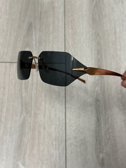 Okulary Prada przeciwsłoneczne nowe