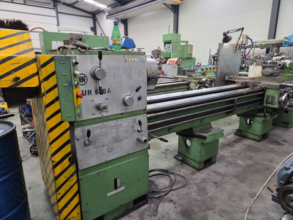 Tokarka Tur 630A x 3000 Przelot 140 Mitutoyo okular