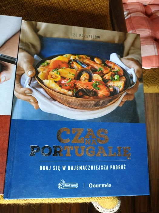 Cena za 4szt Książki kulinarne książki z przepisami z Biedronki