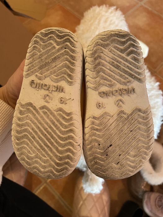 Sapato VITÓRIA amarelos