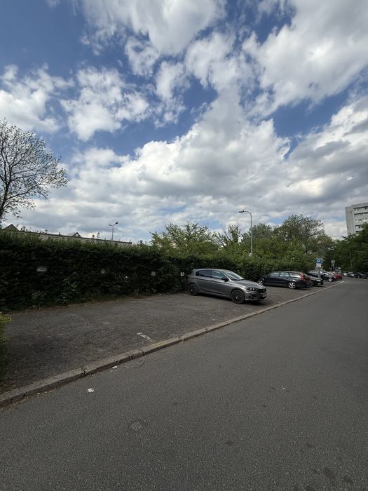 Miejsce parkingowe