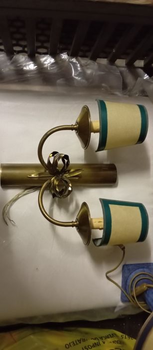 Candeeiro de parede em latão