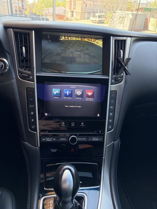 Продаю Infiniti Q50