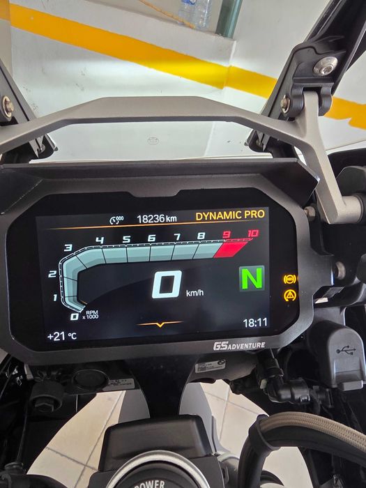 BMW R1250GS Adventure Trophy – 11/2022 – 18.000 km – Full Packs + Akrapovic