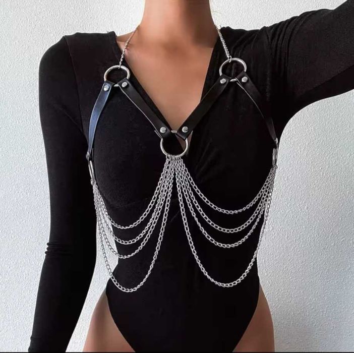 Harness, biżuteria na ciało