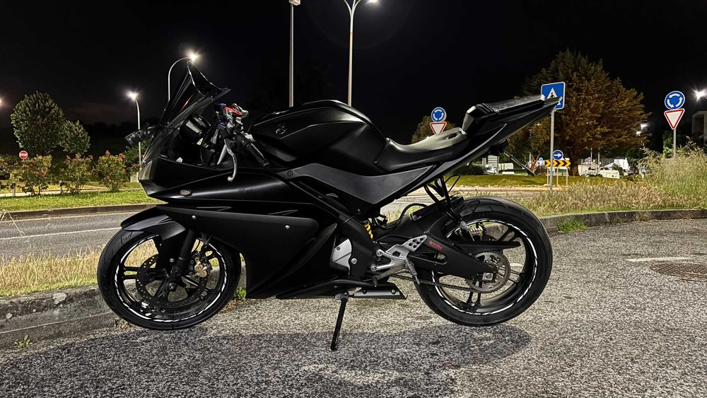 Mota Yamaha YZF R125