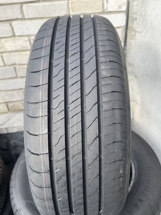 Резина Нова Goodyear 205/60R16