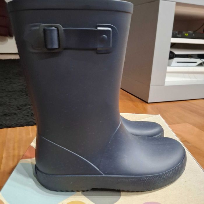 Botas de água novas