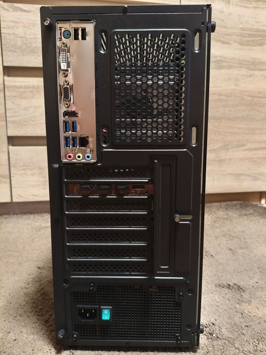 Komputer do gier Ryzen 5600 / RX 6650XT / 16RAM / 512SSD / WIN10